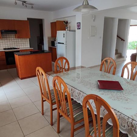 Villa Rina Paphos Exterior foto