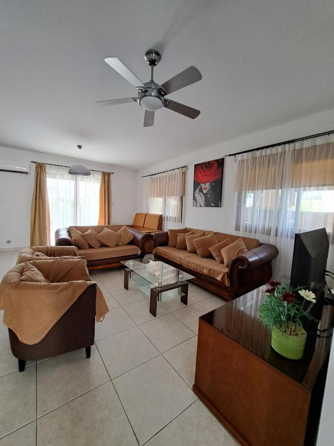Villa Rina Paphos Exterior foto