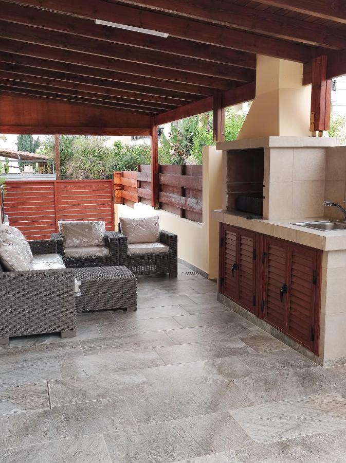 Villa Rina Paphos Exterior foto