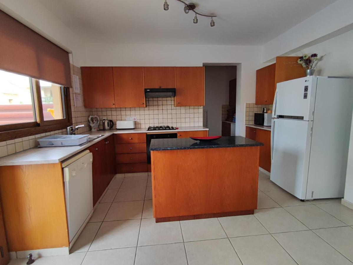 Villa Rina Paphos Exterior foto
