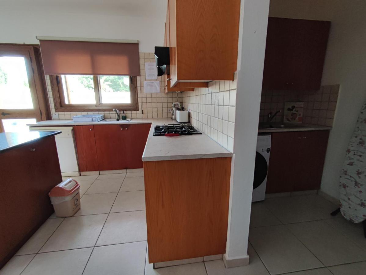 Villa Rina Paphos Exterior foto