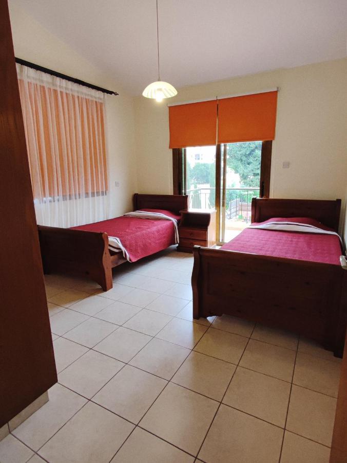 Villa Rina Paphos Exterior foto