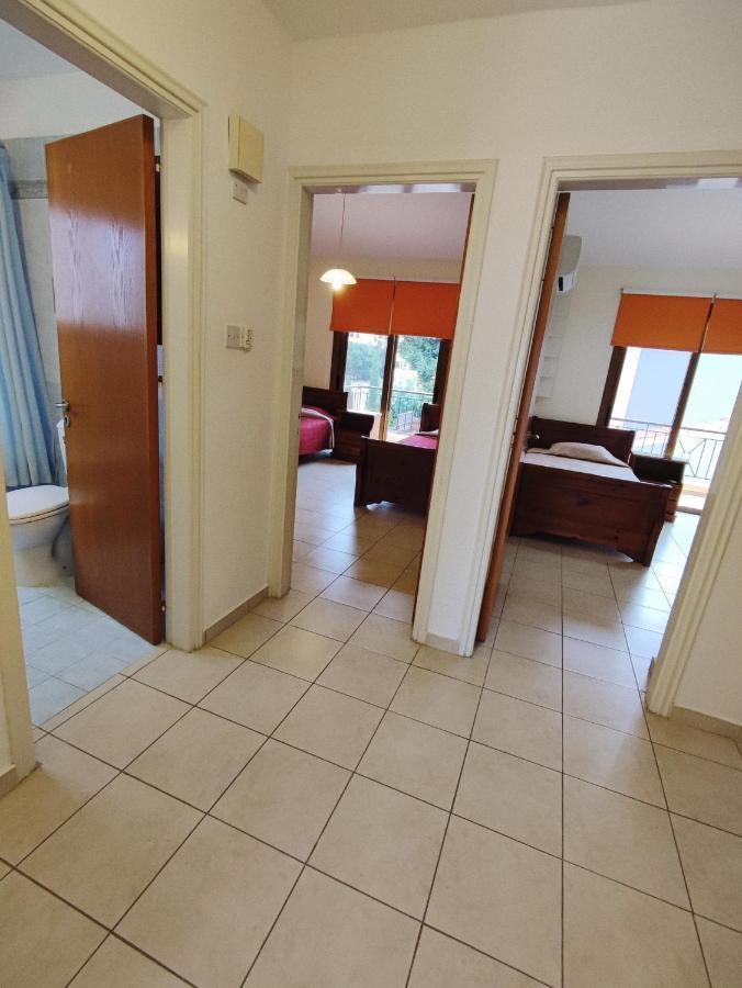 Villa Rina Paphos Exterior foto