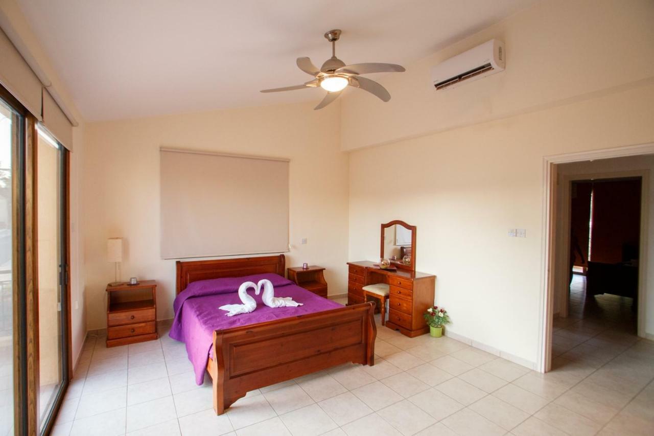 Villa Rina Paphos Exterior foto