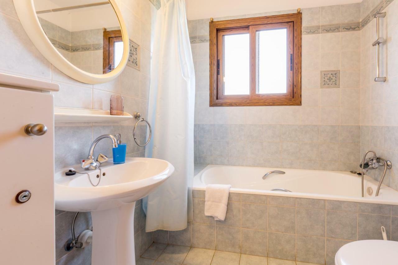 Villa Rina Paphos Exterior foto