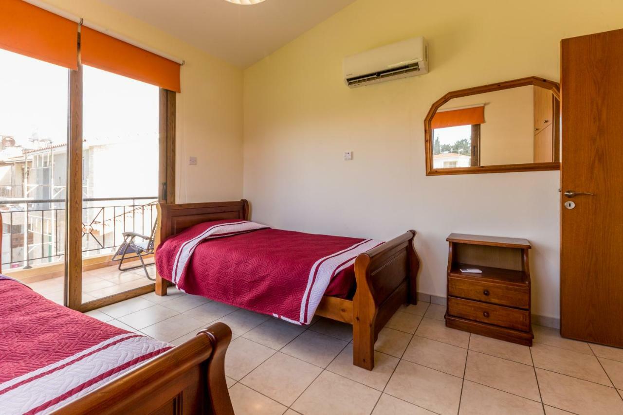 Villa Rina Paphos Exterior foto