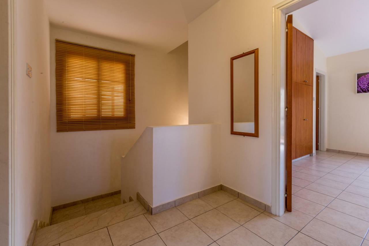 Villa Rina Paphos Exterior foto